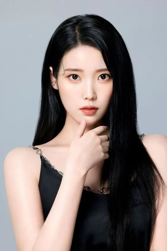 10 Most Beautiful Kdrama Actress: A Stunning Showcase of Talent and Beauty 6 IU