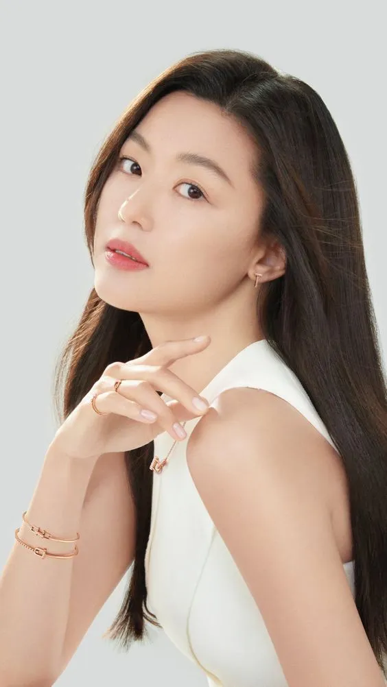 10 Most Beautiful Kdrama Actress: A Stunning Showcase of Talent and Beauty 3 Jun Ji-hyun