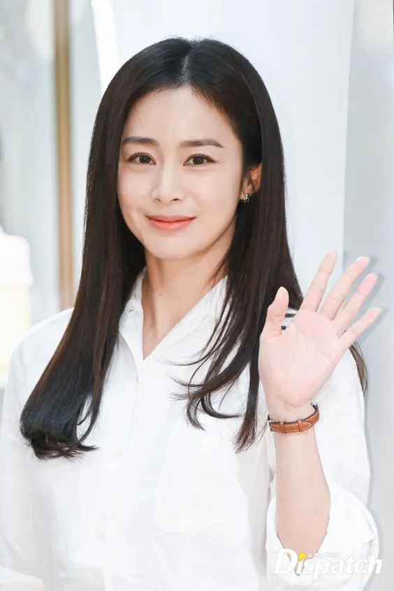 10 Most Beautiful Kdrama Actress: A Stunning Showcase of Talent and Beauty 4 Kim Tae-hee