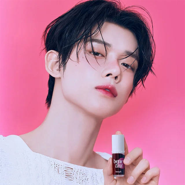 Yeonjun of TXT Named New Ambassador for Benefit 5 Yeonjun of TXT Named New Ambassador for Benefit