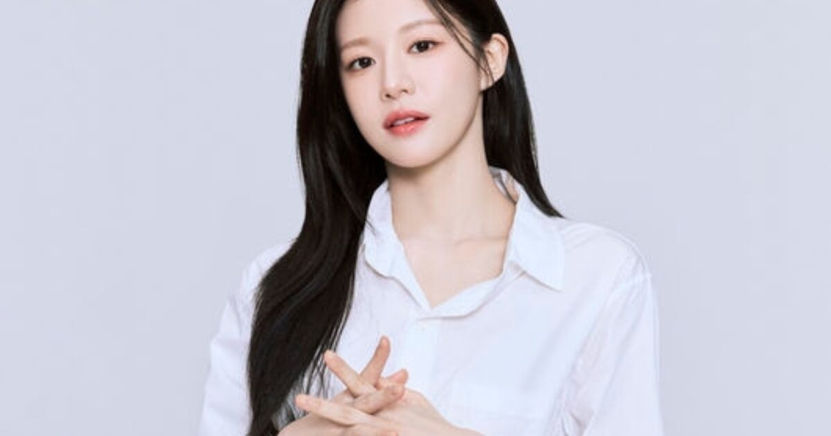 Go Youn Jung Shares How Her Younger Brother, a Government Worker, Protects Her 1 Go Youn Jung Reveals How Her Government-Worker Younger Brother Protects Her