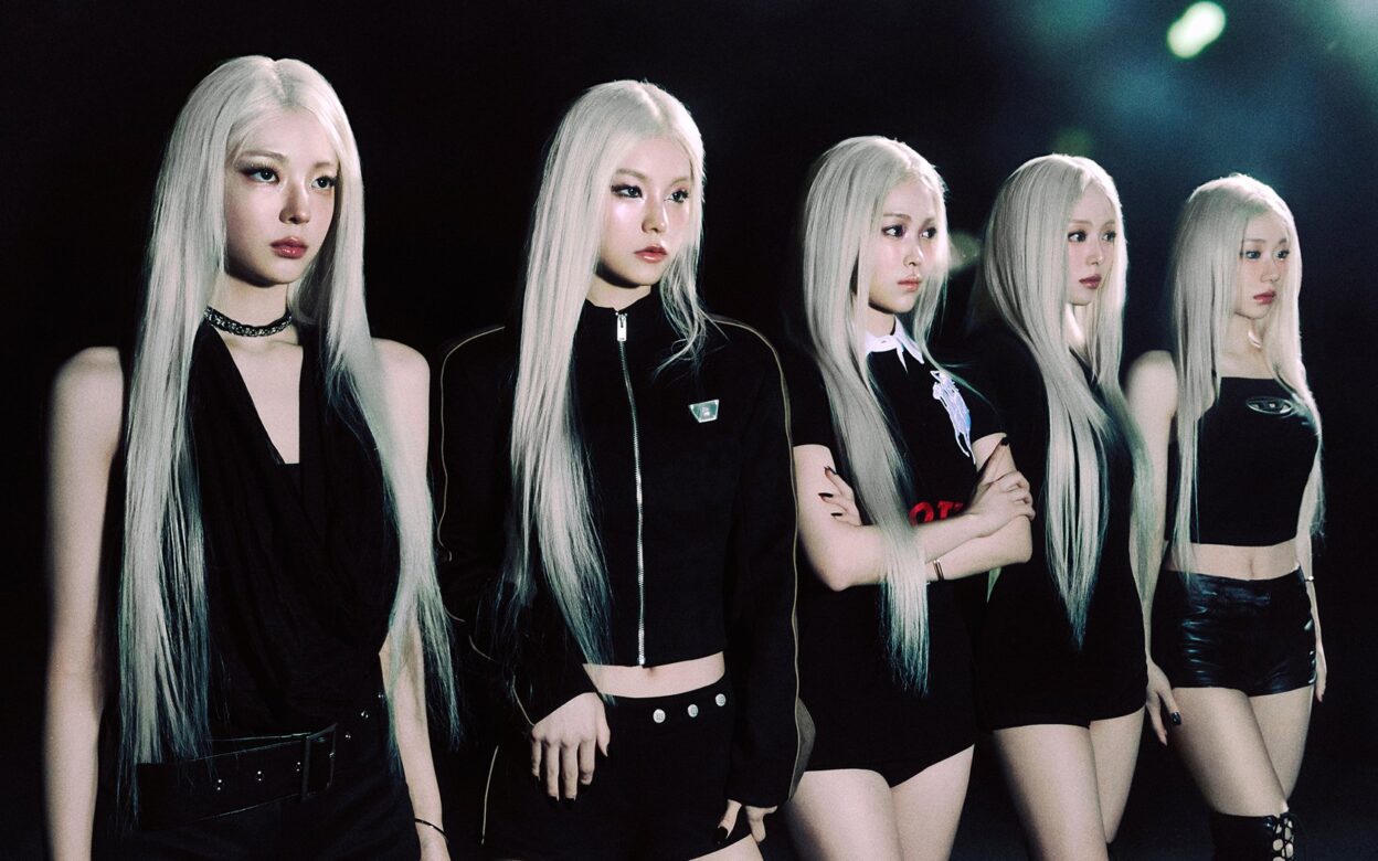 Itzy Radiates Twin Aesthetics in New Captivating Teaser Images for 'Girls Will Be Girls' 1 ITZY exudes twin vibes in new intriguing teaser images for 'Girls Will Be Girls'