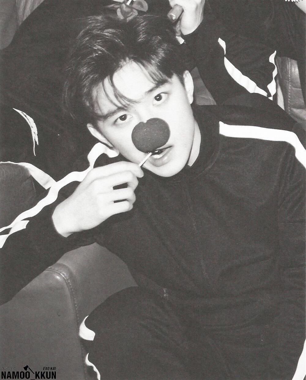 K-Pop Fans Revisit Iconic Photos and GIFs from the 2nd and 3rd Generations: Which Ones Do You Recognize? 7 D.O. Rudolph