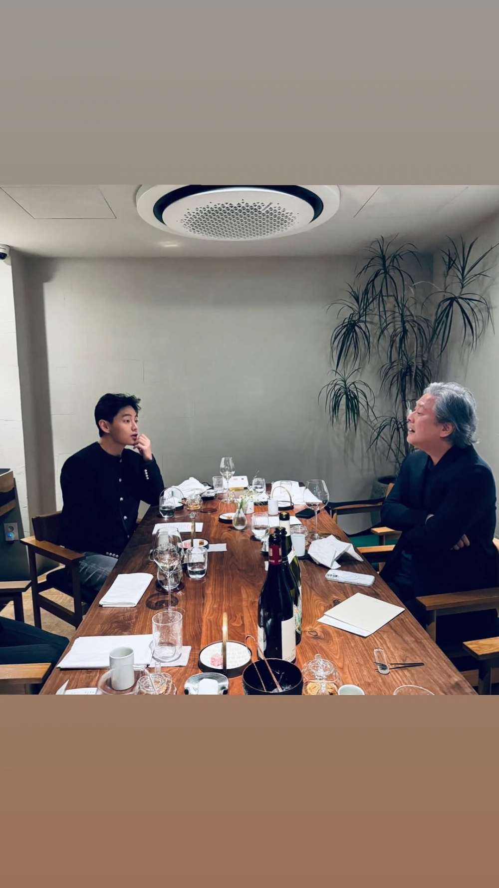 BTS's V Shares Last Military Moments with Song Kang Just Hours Before Discharge 3 V with Park Chan Wook