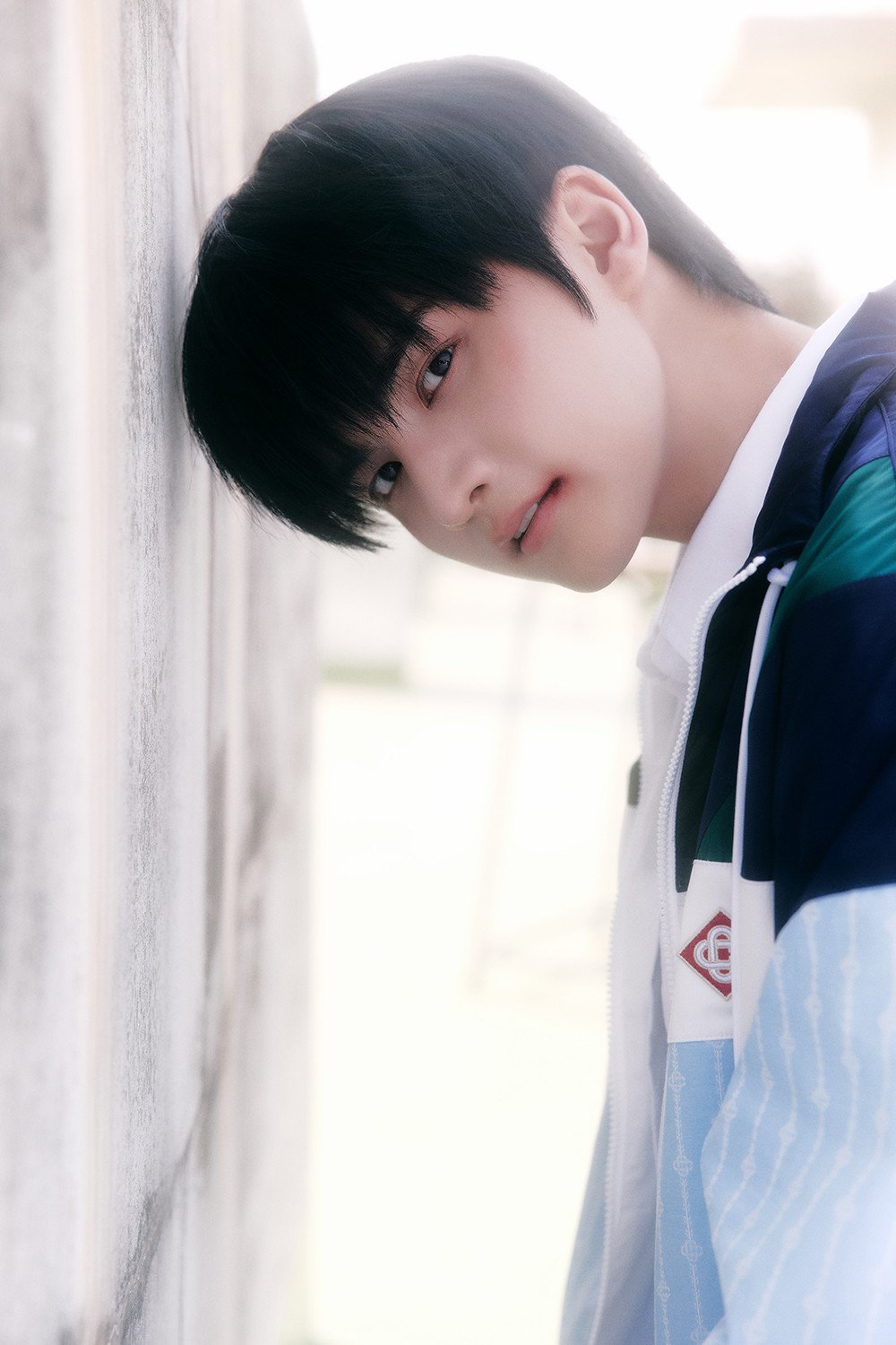 NOWZ Depicts Brooding Summer Vibes in Teaser Images for 'Fly to the Youth' Featuring Yuqi of (G)I-DLE