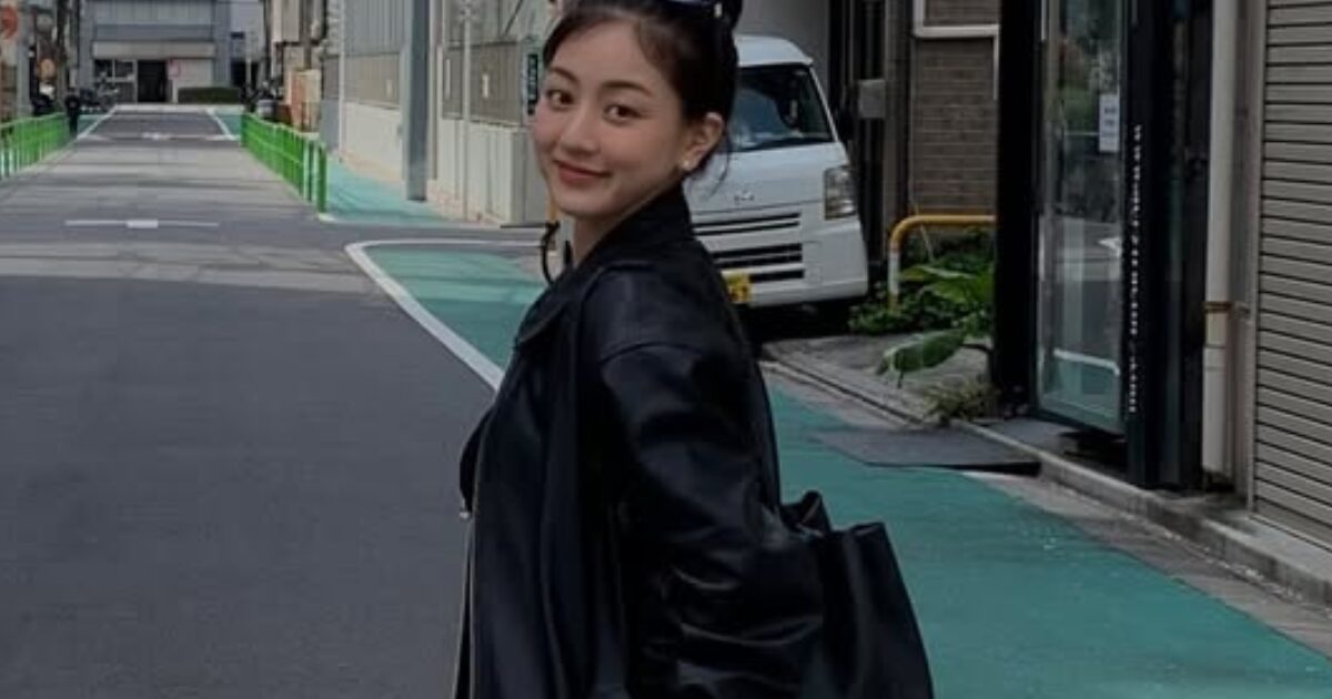 A Once's Public Encounter With Twice's Jihyo Raises Debate About Interacting With Idols Off Duty 1 A ONCE's Meeting In Public With TWICE's Jihyo Sparked Controversy Over Interacting With Idols When They're "Off The Clock"