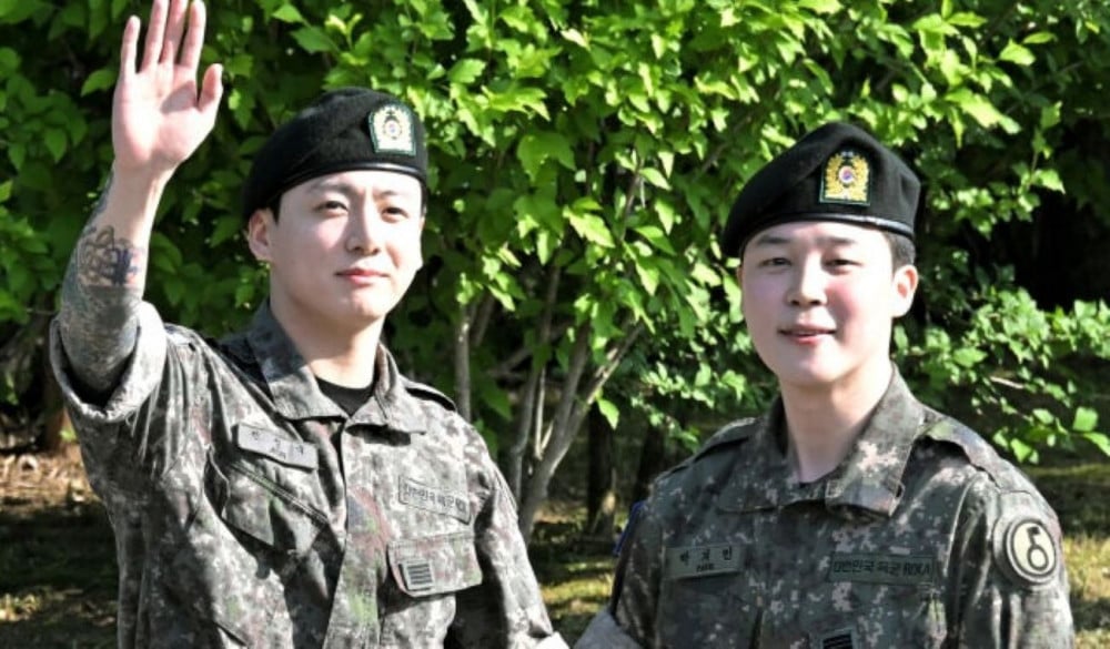 BTS's Jimin Attributes 10kg Weight Gain to Military Meals: "It Was All Carbs" 1 BTS Weverse Live