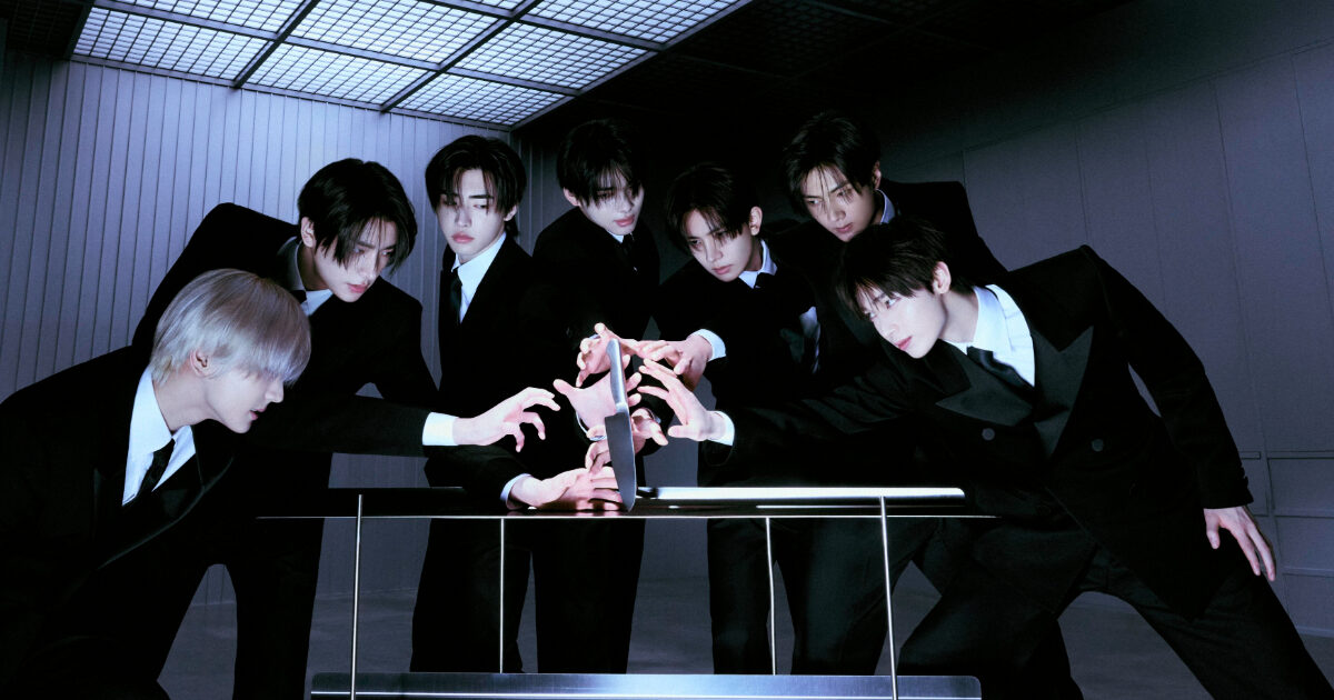 ENHYPEN Faces Criticism Over Low-Quality Fan Merchandise 1 ENHYPEN Hit With Backlash For "Cheap" Quality Fan Merchandise