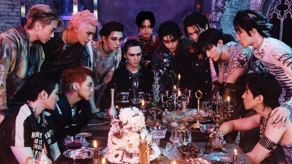 SEVENTEEN's 'Happy Burstday' Debuts at #2 on the Billboard 200 Chart 1 SEVENTEEN