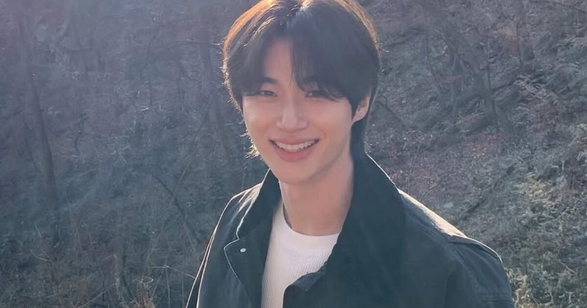 Why Netizens Desperately Want Byeon Woo Seok To Appear In Their Dreams— And Probably You Should Too