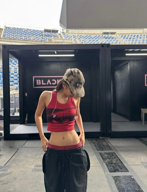 Jennie Rehearsal Shot