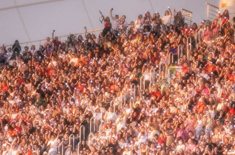 BTS Commemorates ARMY Founding Day with "Happy ARMY Day! We Love You" 2 J-hope's touching moments