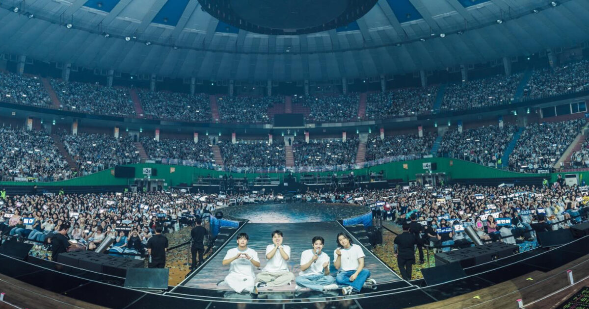 DAY6 Fans Get Banned From Their Own "Fan Concert," Police Involved