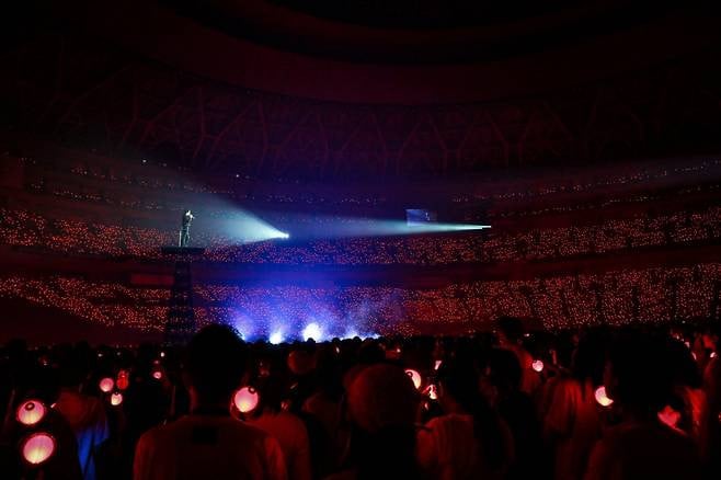 Jin Completes Sell-Out at Kyocera Dome During Solo World Tour 2 Jin Performing