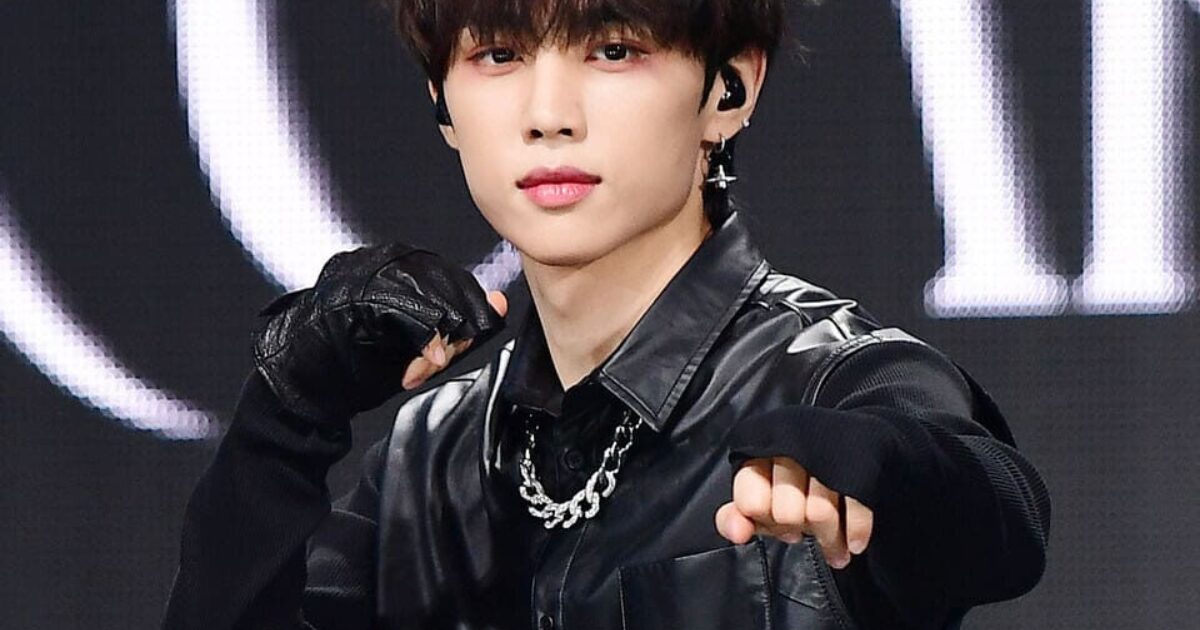 Oops! Girl Group Team Member Reveals Herself As A Fan On The Official Group Page 1 Oops! The Girl Group Staff Member Who Outed Themselves As A Fangirl — On The Official Group Account