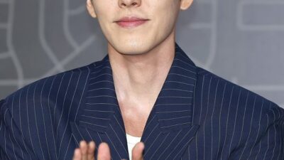 Top Actor Overheard Fans' Dinner Plans And Ended Up Paying For Them All