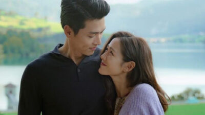 Son Ye Jin’s Irresistibly Sweet “Wife Moment” For Hyun Bin Goes Viral