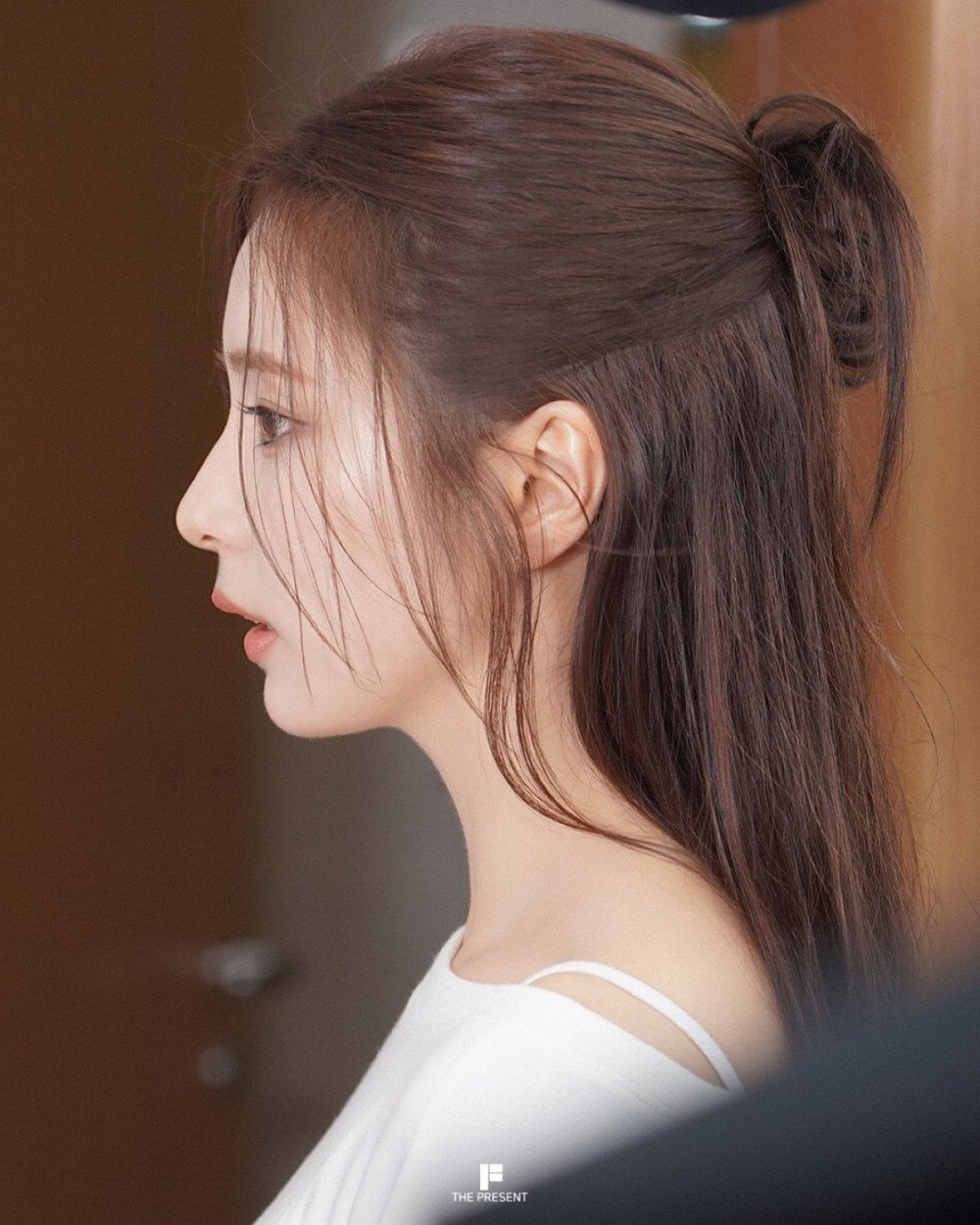Shin Se Kyung Enchants with Timeless Beauty in BTS Jin’s MV 4 Shin Se Kyung Enchants with Timeless Beauty in BTS Jin’s MV