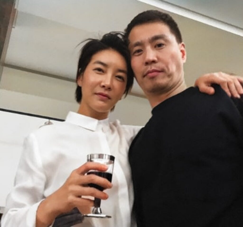 Actress Ties the Knot Just Three Months After Dating—Shares Surprising Details of Husband's Meeting 2 Actress Ties the Knot Just Three Months After Dating—Shares Surprising Details of Husband's Meeting