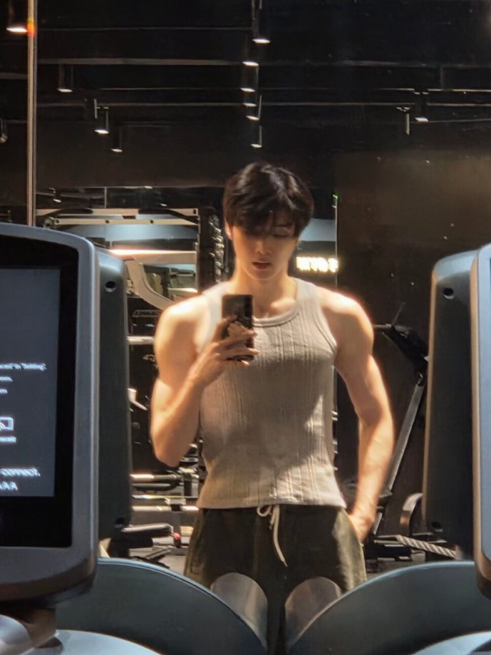 5th Gen Idol Turns Heads With His Surprising Hot Physique 3 Sungchan in a tank top