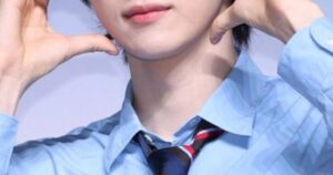 5th Gen Idol Shocks With Unedited Doll-Like Appearance