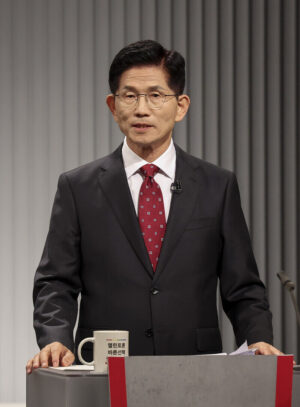 Kim Moon Soo