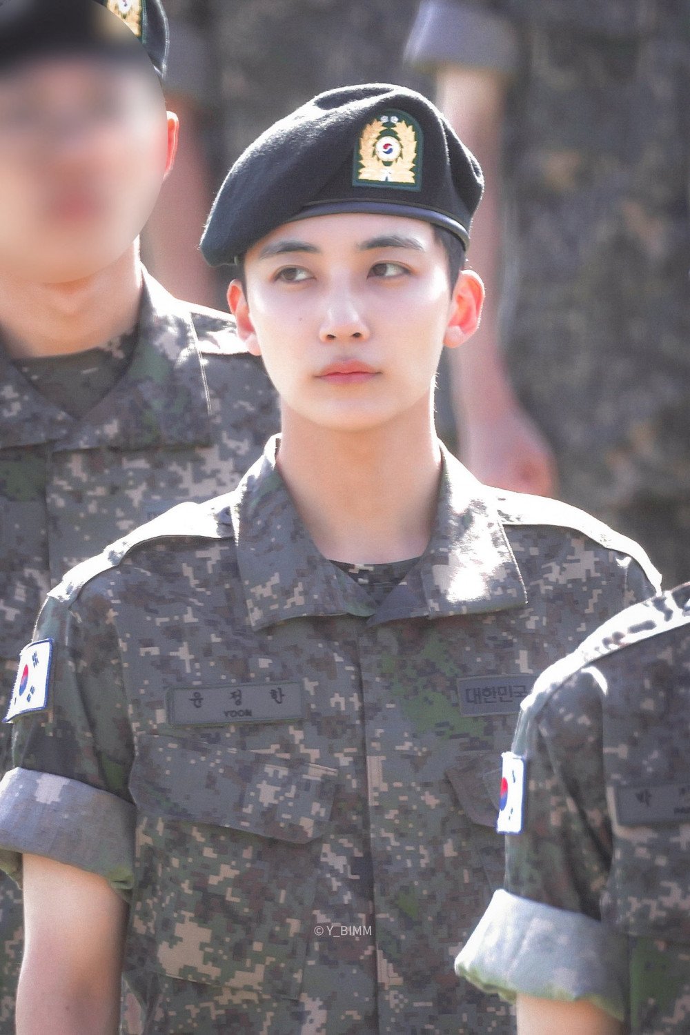 Jeonghan's Focused Look
