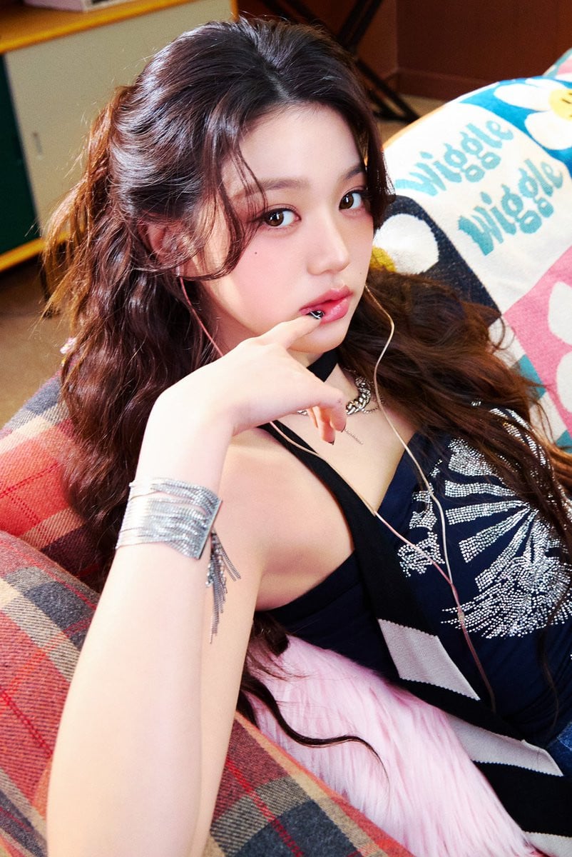 IVE Concept Photo 4