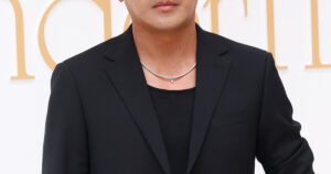 Popular Actor Directly Responds To A Comment Making Fun of His "Big Head"