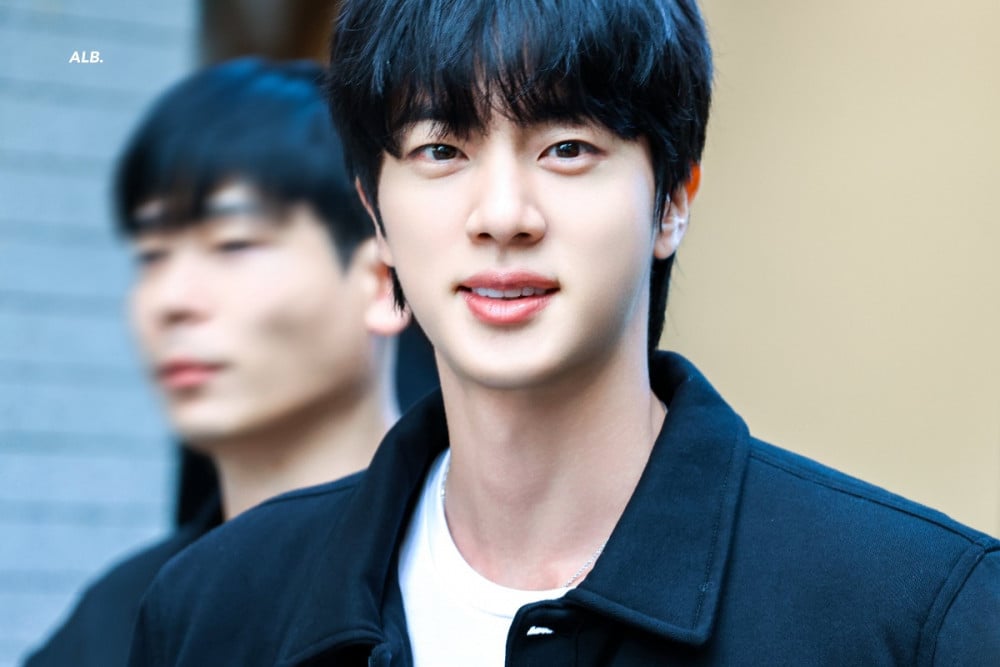 Jin Posing