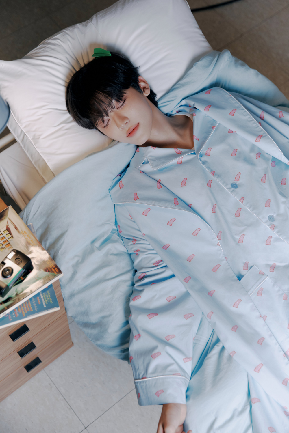 NCT Dream Unveils Supernatural Abilities in New Music Video Teaser for "BTTF" from 'Go Back to the Future' 24 NCT Dream Unveils Supernatural Abilities in New Music Video Teaser for "BTTF" from 'Go Back to the Future'