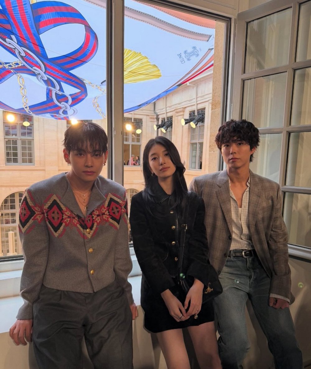 Visual Trio: Kim Taehyung, Bae Suzy, and Park Bo Gum Captivate Fans with Their Adorable Interactions 9 Visual Trio: Kim Taehyung, Bae Suzy, and Park Bo Gum Captivate Fans with Their Adorable Interactions