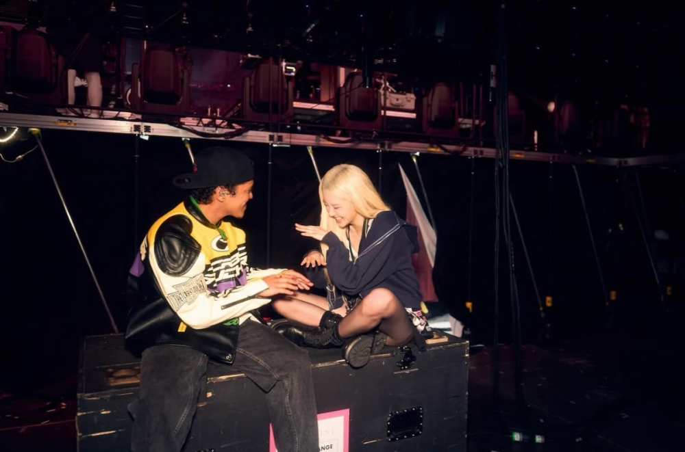 Bruno Mars Expresses Gratitude to BLACKPINK's Rosé for Assisting Him in Overcoming Debt 4 Bruno Mars Expresses Gratitude to BLACKPINK's Rosé for Assisting Him in Overcoming Debt