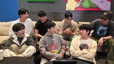 BTS Live Broadcast