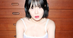 Change Of Mind? HyunA Raises Eyebrows In A Skin-Baring At-Home Photoshoot