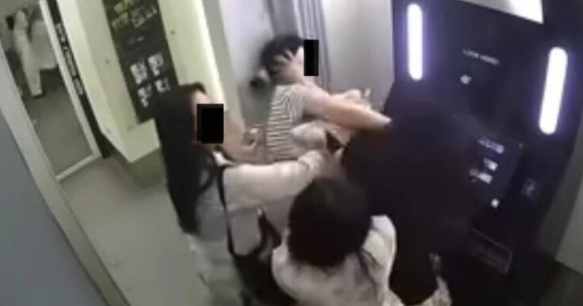 Company Takes Strong Measures Against Korean Women Involved In Vietnam Photo Booth Assault
