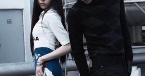 5th Generation Male And Female Idols Go Viral For Matching "Couple" Phonecases
