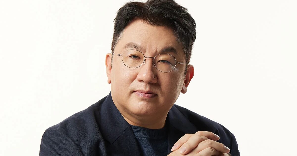 HYBE's Bang Si Hyuk Facing Potential Prosecution Over Alleged Illegal Activities Following Investigation