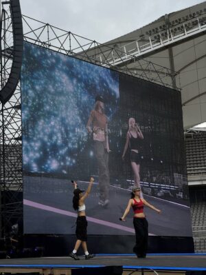 BLACKPINK's Jennie and Jisoo share rehearsal footage for 'DEADLINE' tour