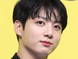 Jungkook returns to SNS after deleting 50m-follower account, gains 1.2m followers in a day