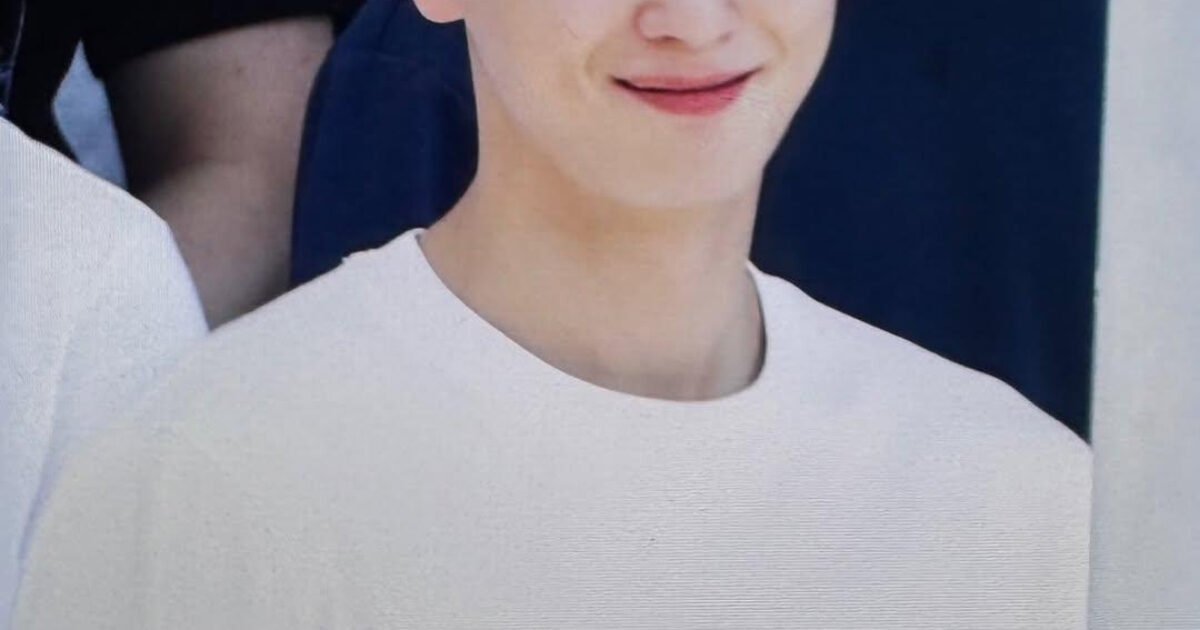 Enlisting Soldier’s Mother’s Photo Goes Viral (Ft. Cha Eunwoo)