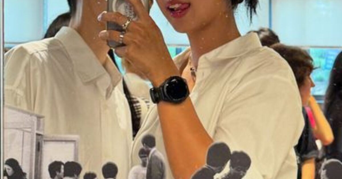 Beloved Korean Star Comes Out Publicly, Reveals Her Partner