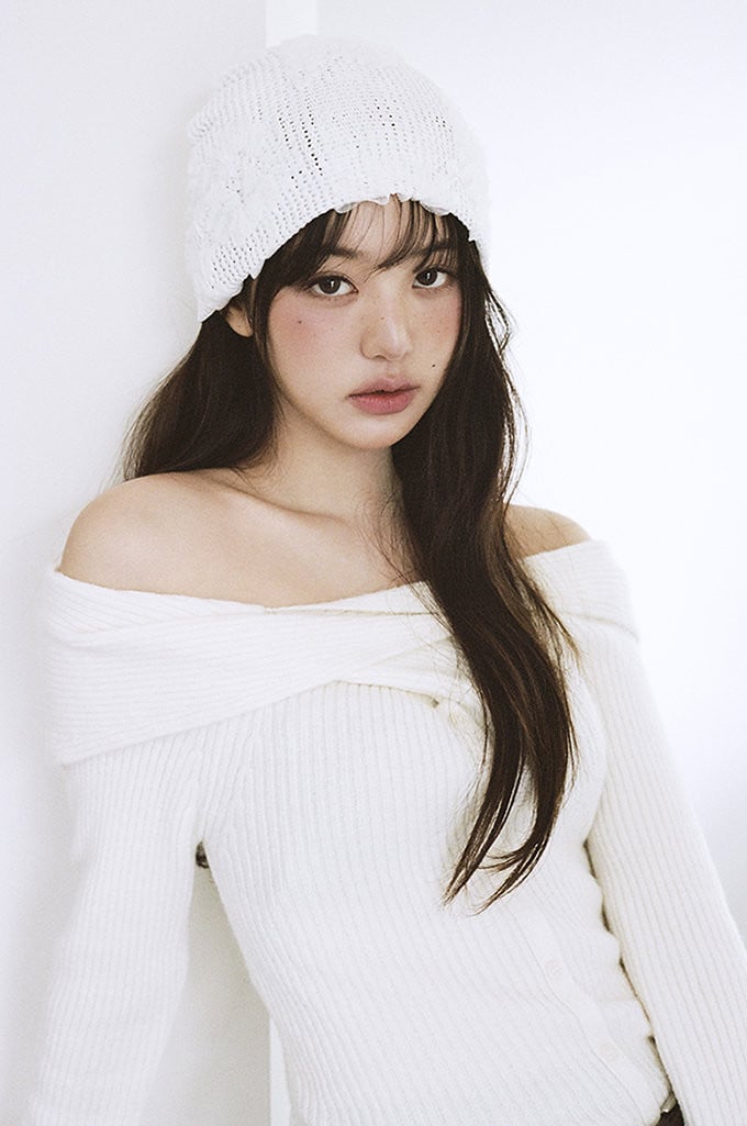 IVE’s Wonyoung Impresses in New Campaign for Brand’s 2025 Fall Collection 2 IVE Wonyoung chic style